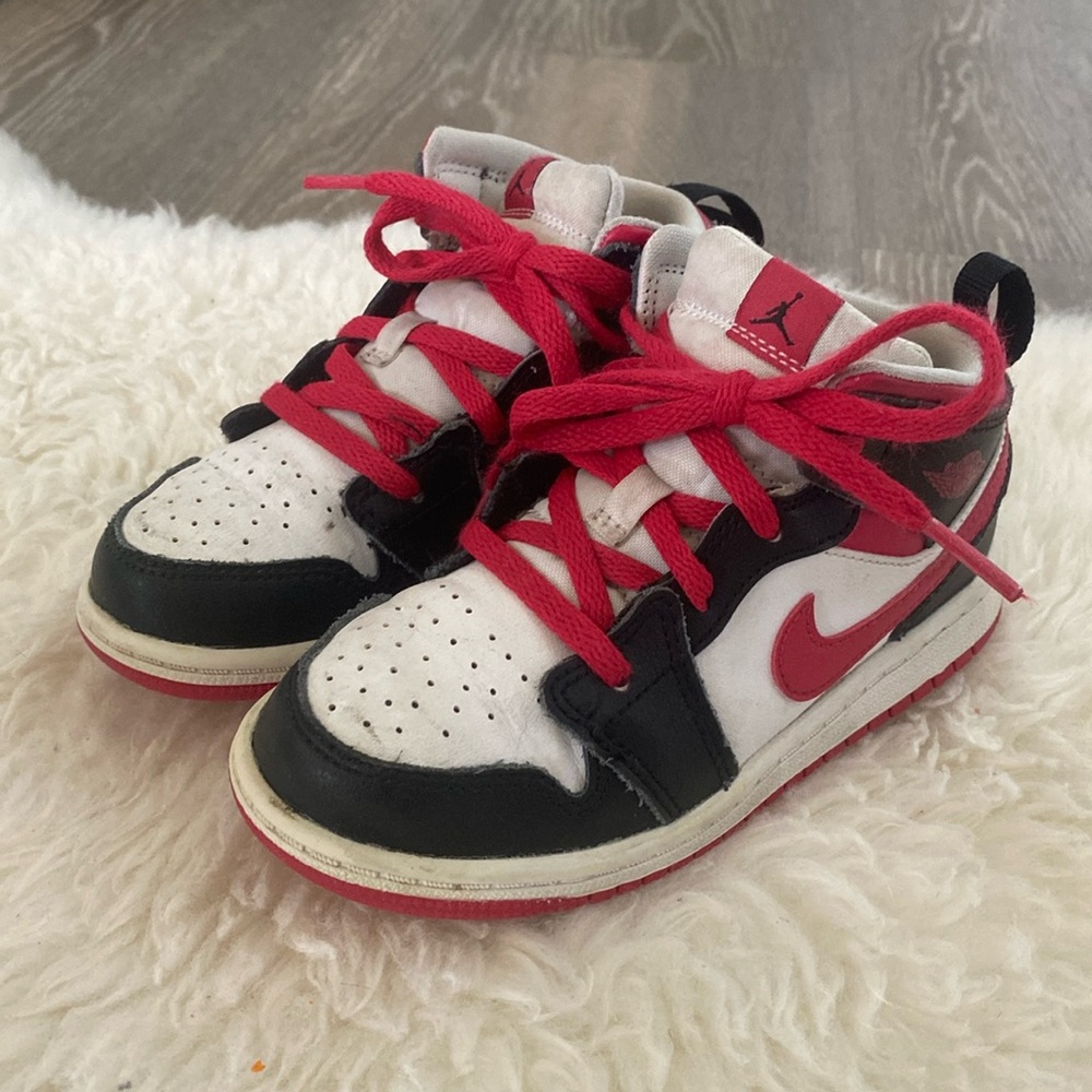Toddler 10C Jordan 1 Mid Black/Red/White